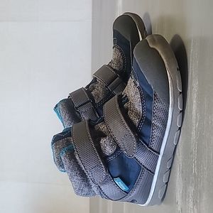 See Kai Run shoe's size 12 Toddler